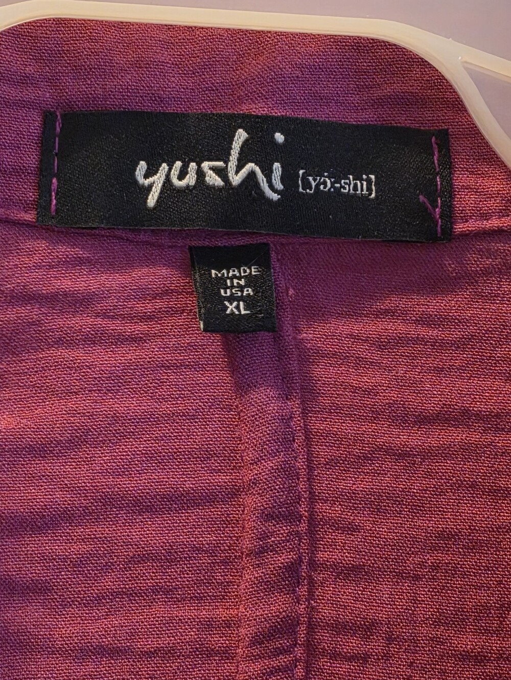 Fuchsia Textured Button-Front Collared Shirt - Picture 2 of 7
